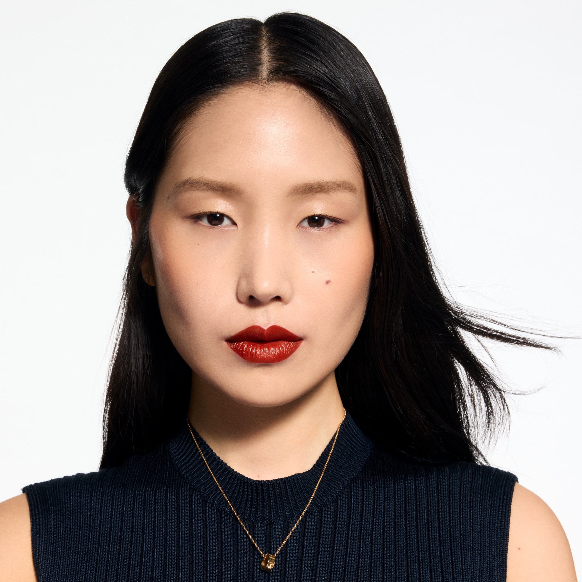 レフィル LV ルージュ - サテン リップスティック ｜ルイ・ヴィトン